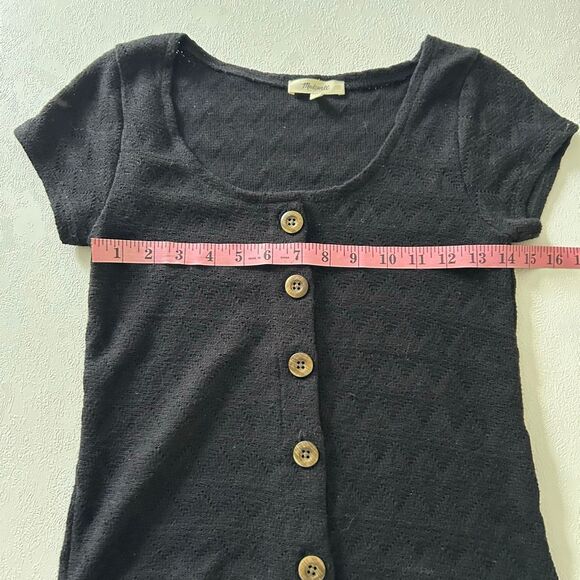 Madewell Black Textured Button Front Knit Top Size XS | Minimalist Wardrobe Stap - Picture 4 of 7